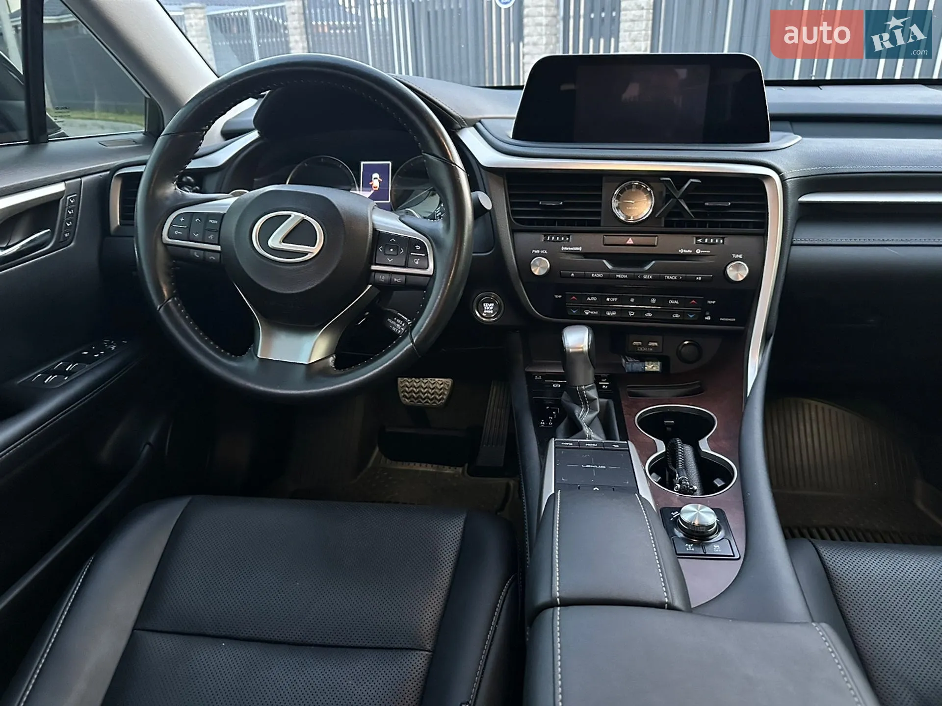 Lexus RX 2020 VIN 2T2HZMDA4LC250589 фото оголошення 25 з 32
