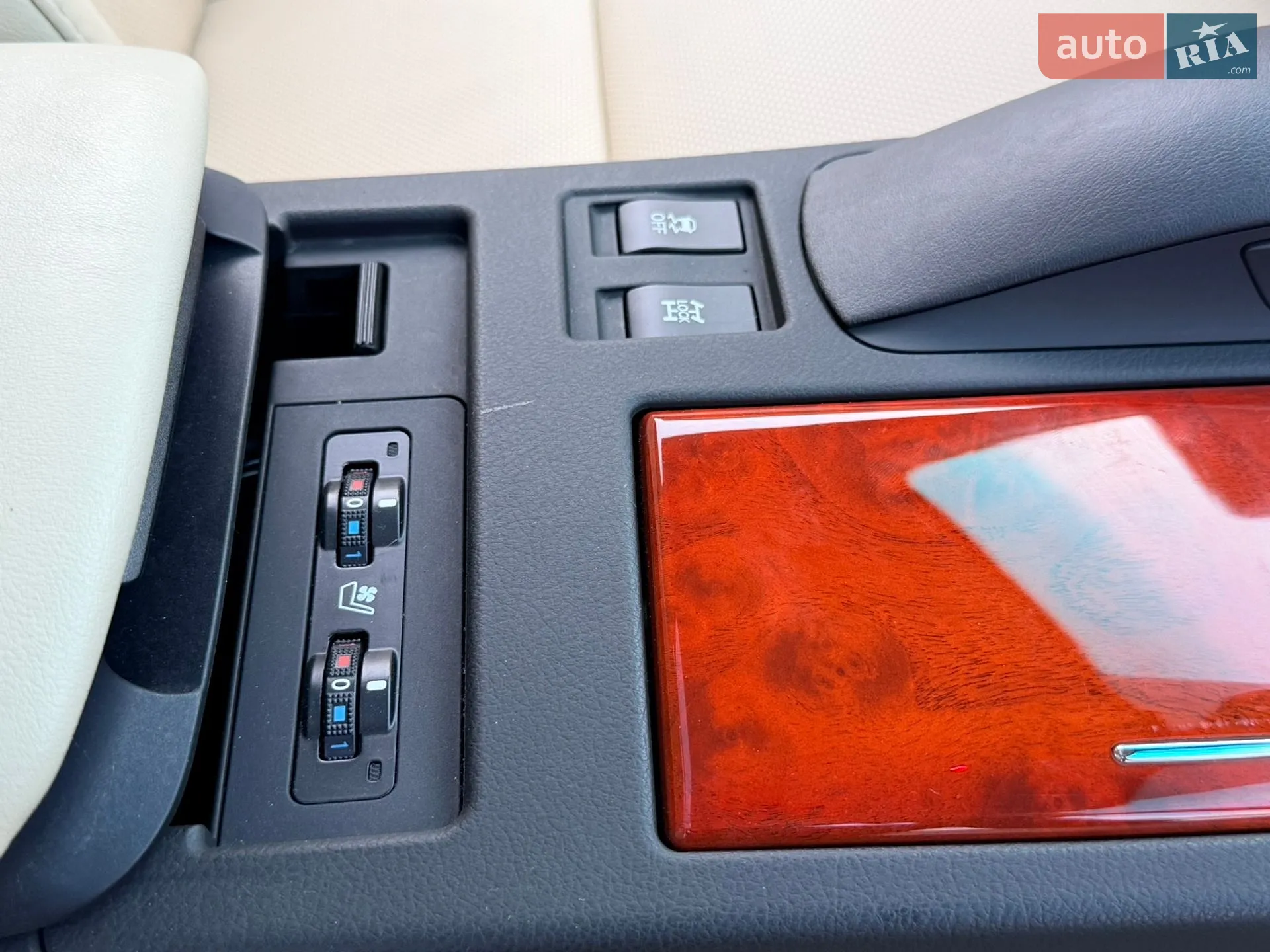Lexus RX 2011 VIN 2T2BK1BA8BC103122 фото оголошення 9 з 101