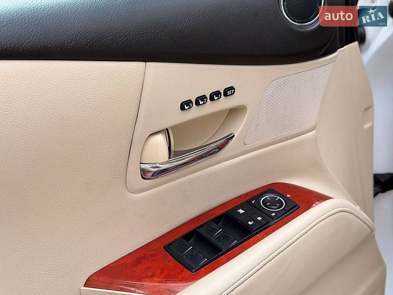 Внедорожник / Кроссовер Lexus RX 2011 в Ахтырке