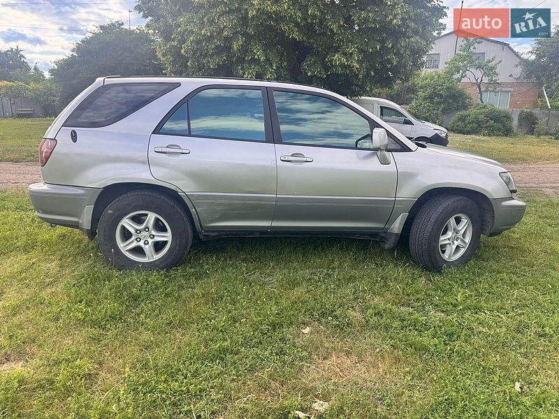 Позашляховик / Кросовер Lexus RX 2000 в Сумах