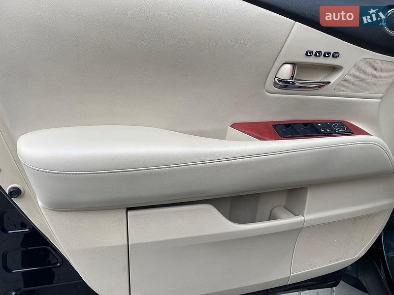 Внедорожник / Кроссовер Lexus RX 2011 в Черновцах
