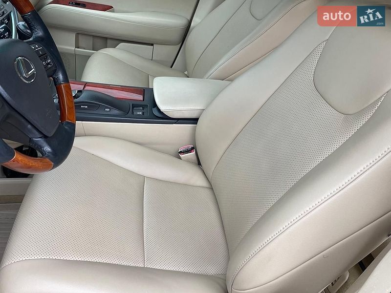 Внедорожник / Кроссовер Lexus RX 2011 в Черновцах