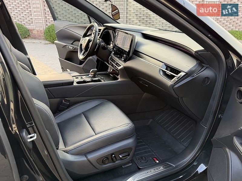 Позашляховик / Кросовер Lexus RX 2025 в Тульчині фото 36 Позашляховик / Кросовер Lexus RX 2025 в Тульчині