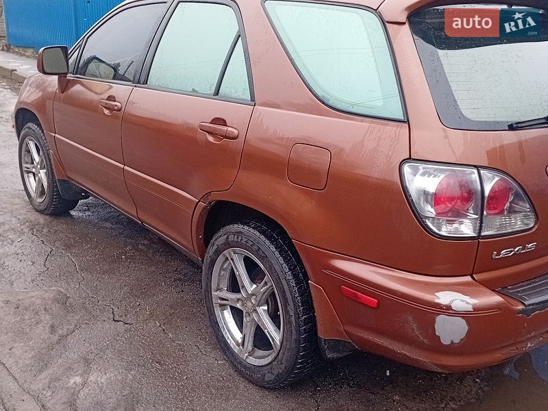 Позашляховик / Кросовер Lexus RX 2001 в Полтаві
