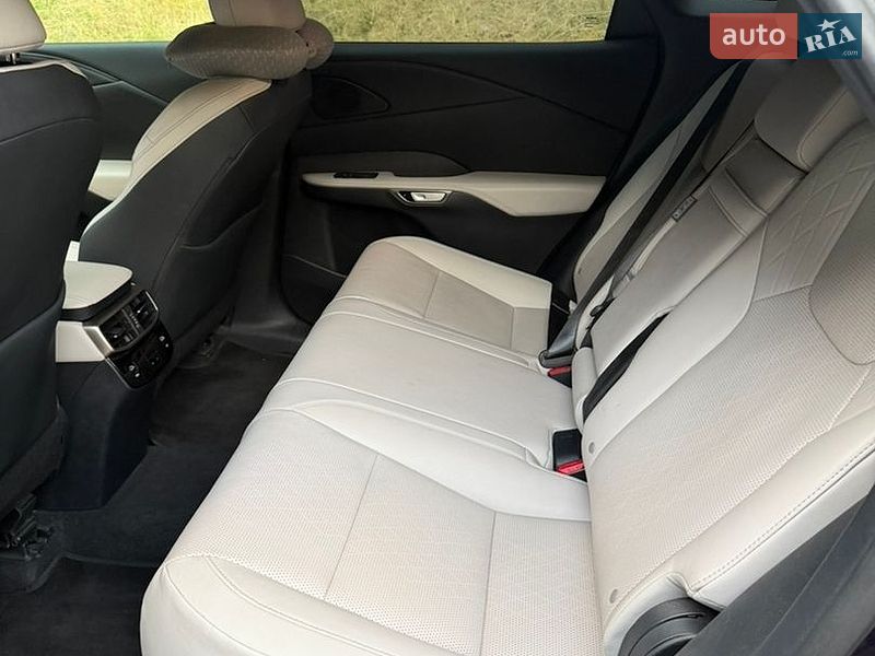 Позашляховик / Кросовер Lexus RX 2023 в Києві