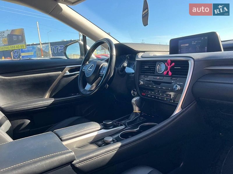 Позашляховик / Кросовер Lexus RX 2018 в Львові