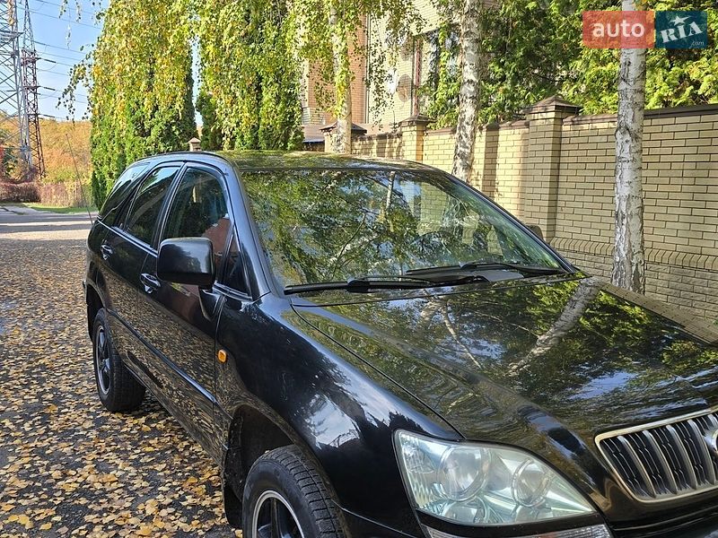Внедорожник / Кроссовер Lexus RX 2001 в Харькове