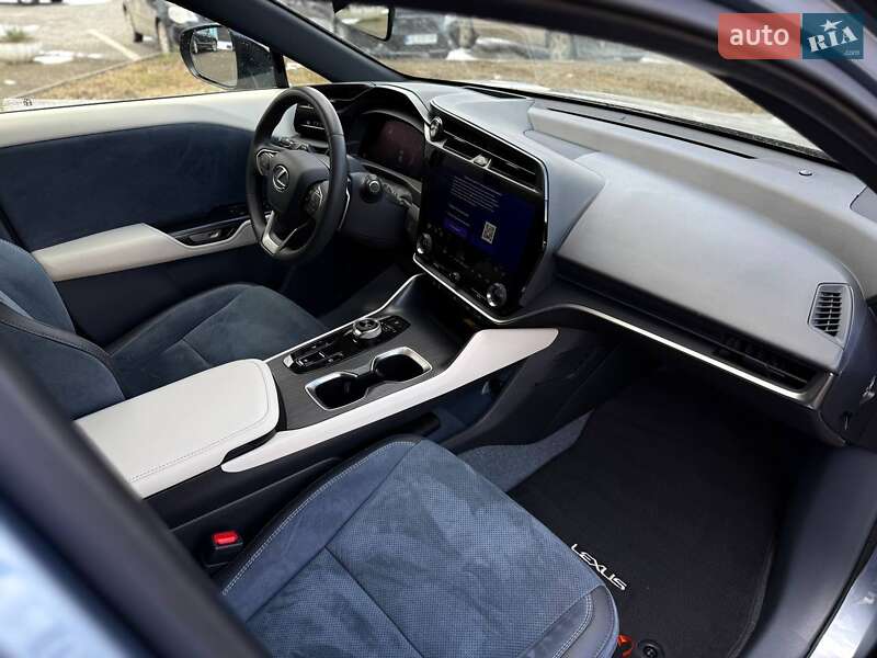 Внедорожник / Кроссовер Lexus RZ 2023 в Черновцах