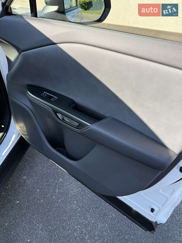 Внедорожник / Кроссовер Lexus RZ 2023 в Киеве