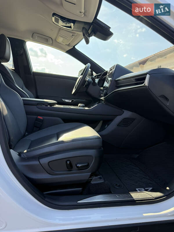 Внедорожник / Кроссовер Lexus RZ 2023 в Киеве