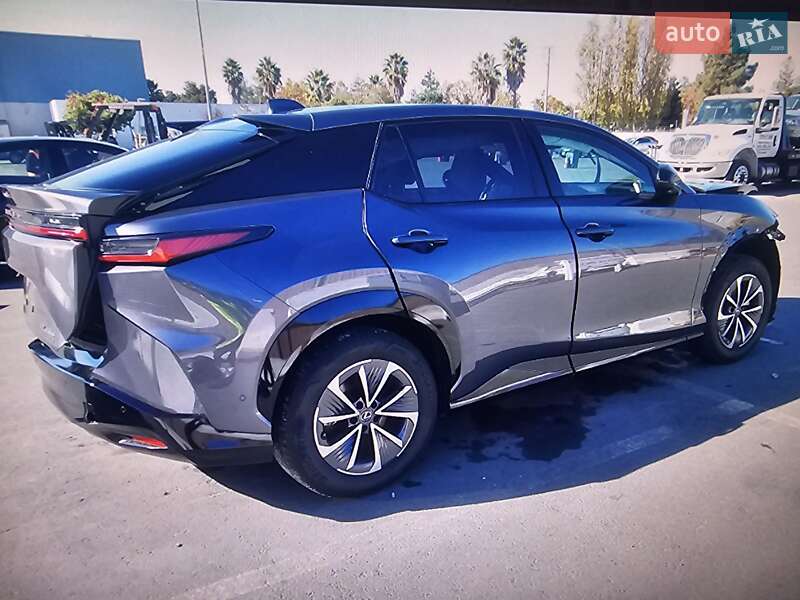 Lexus RZ 2023