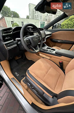 Позашляховик / Кросовер Lexus RZ 2023 в 