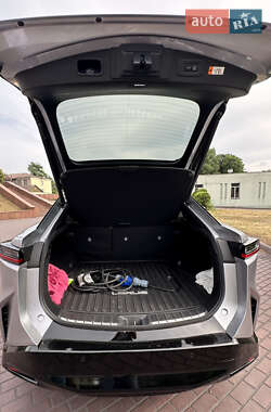 Позашляховик / Кросовер Lexus RZ 2023 в 