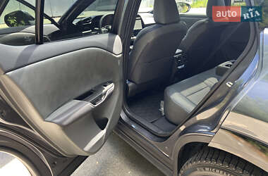 Позашляховик / Кросовер Lexus RZ 2024 в 