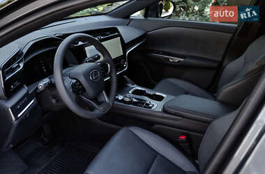Внедорожник / Кроссовер Lexus RZ 2024 в 