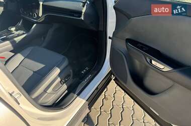 Внедорожник / Кроссовер Lexus RZ 2024 в 
