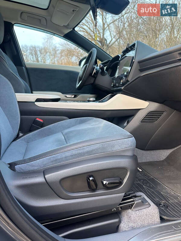 Внедорожник / Кроссовер Lexus RZ 2023 в Днепре фото 37 Внедорожник / Кроссовер Lexus RZ 2023 в Днепре