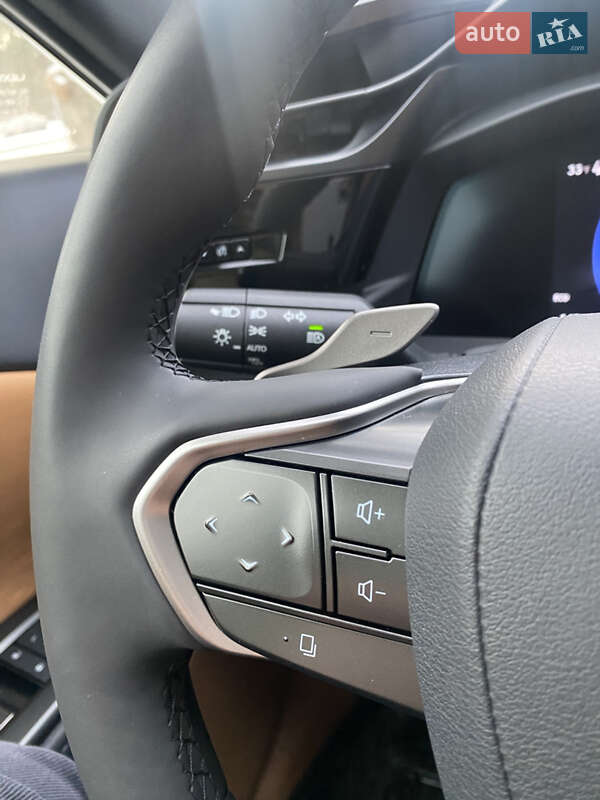 Позашляховик / Кросовер Lexus RZ 2024 в Києві