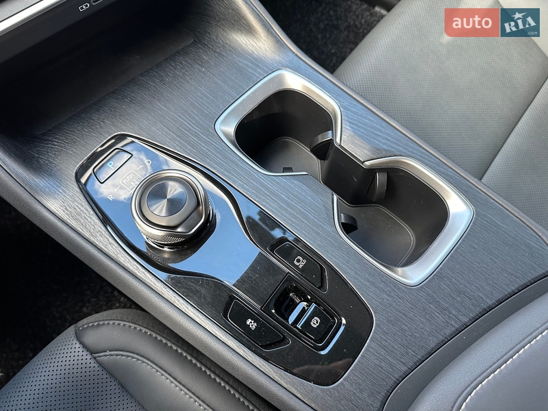 Позашляховик / Кросовер Lexus RZ 2024 в Києві