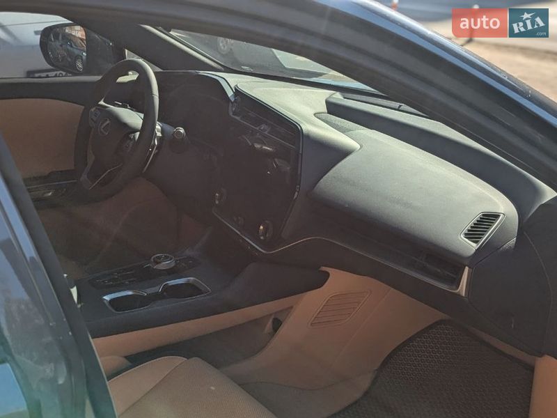 Внедорожник / Кроссовер Lexus RZ 2023 в Киеве фото 48 Внедорожник / Кроссовер Lexus RZ 2023 в Киеве