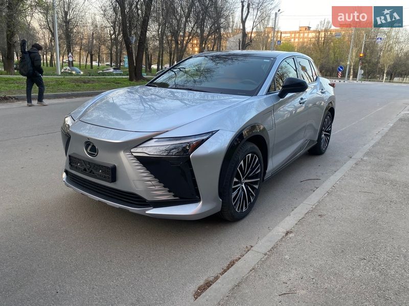 Lexus RZ 2024