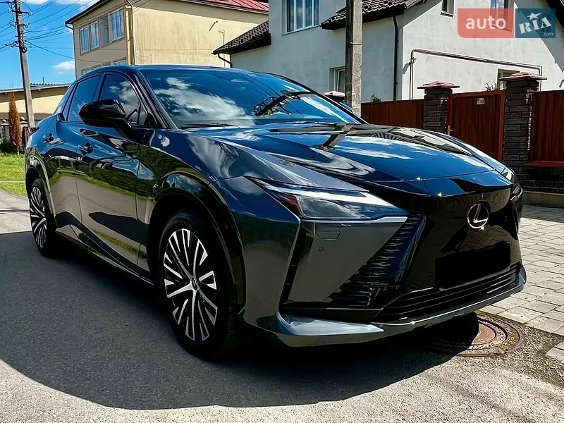 Lexus RZ