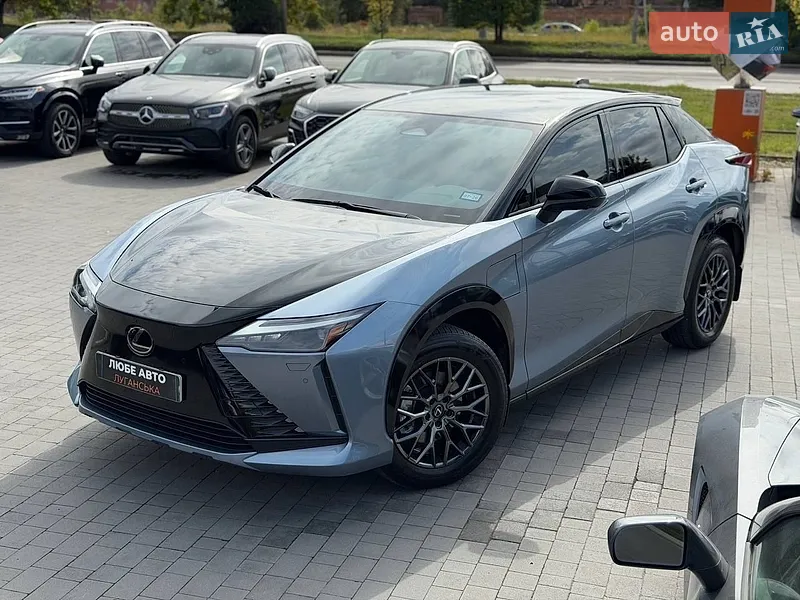 Lexus RZ