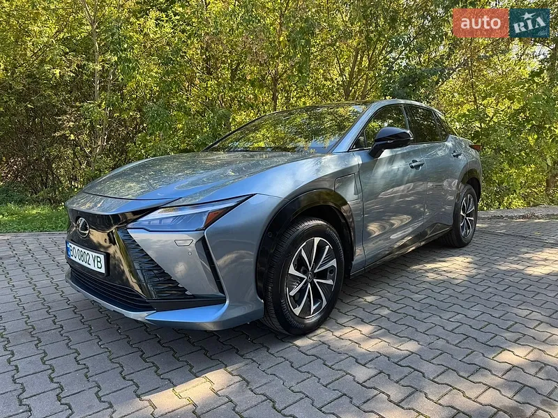 Lexus RZ 2023