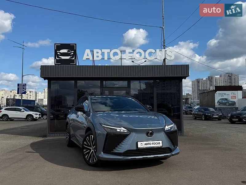 Lexus RZ 2023