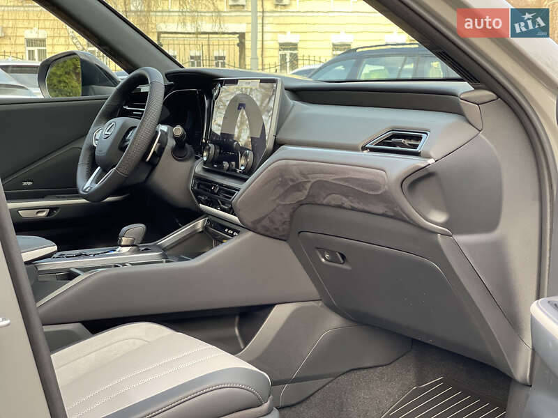 Внедорожник / Кроссовер Lexus TX 2024 в Киеве