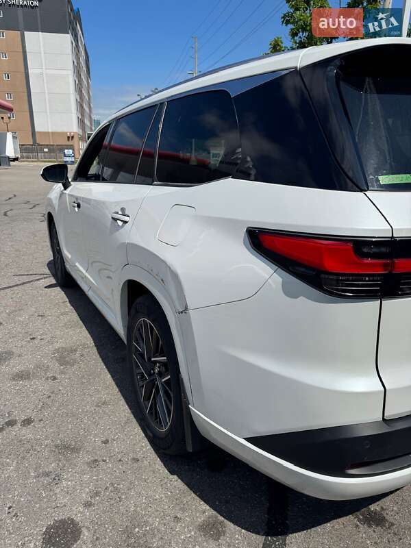 Внедорожник / Кроссовер Lexus TX 2024 в Черновцах