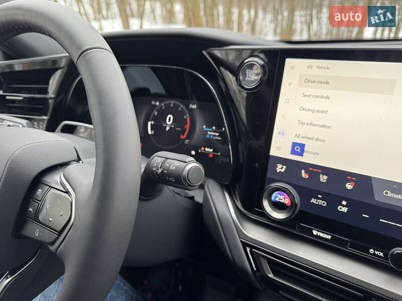 Позашляховик / Кросовер Lexus TX 2024 в Києві