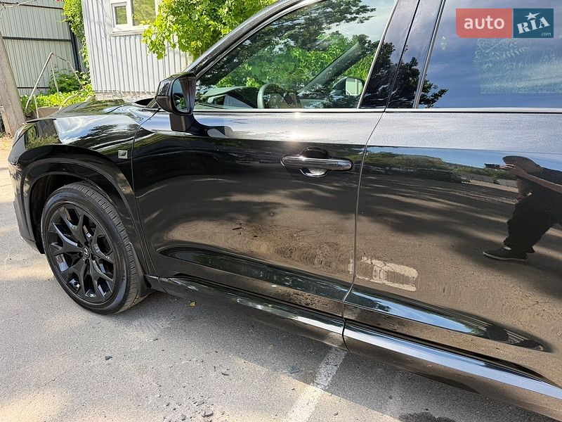 Внедорожник / Кроссовер Lexus TX 2024 в Киеве