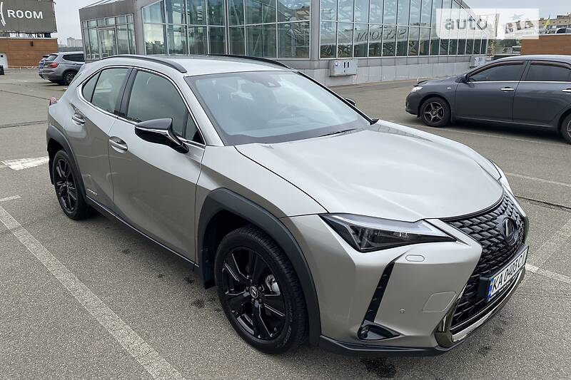 Внедорожник / Кроссовер Lexus UX 2020 в Киеве