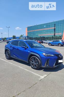 Внедорожник / Кроссовер Lexus UX 2018 в Днепре