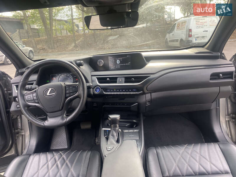 Позашляховик / Кросовер Lexus UX 2019 в Києві