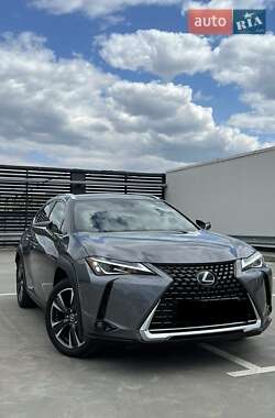 Позашляховик / Кросовер Lexus UX 2021 в 