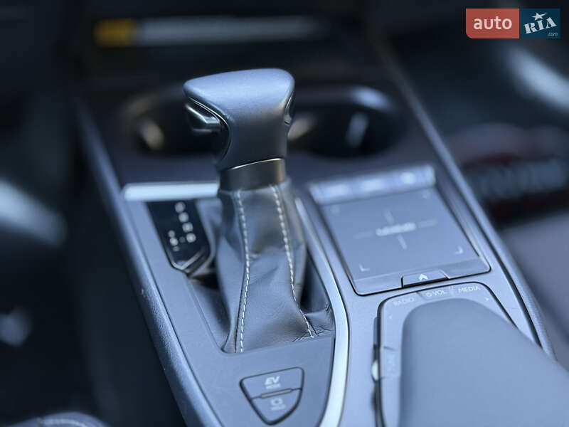 Позашляховик / Кросовер Lexus UX 2022 в Одесі