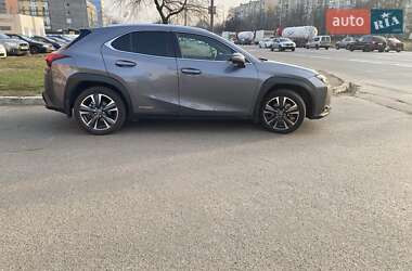 Позашляховик / Кросовер Lexus UX 2021 в 