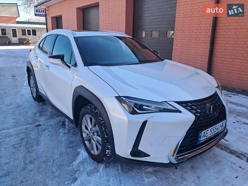 Lexus UX 2020