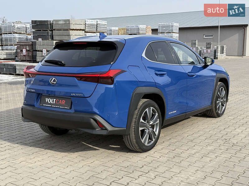 Внедорожник / Кроссовер Lexus UX 2020 в Владимире