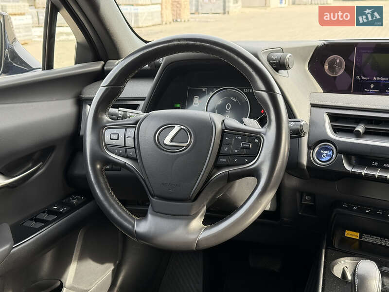 Внедорожник / Кроссовер Lexus UX 2020 в Владимире