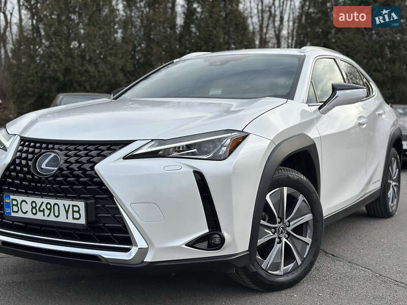 Внедорожник / Кроссовер Lexus UX 2021 в 