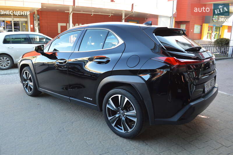 Позашляховик / Кросовер Lexus UX 2020 в Львові