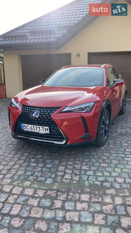 Внедорожник / Кроссовер Lexus UX 2021 в 