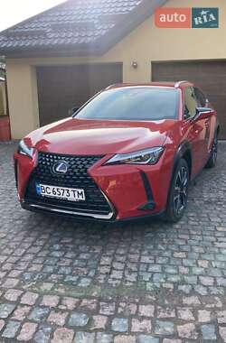 Внедорожник / Кроссовер Lexus UX 2021 в 