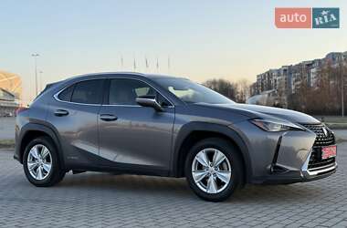 Внедорожник / Кроссовер Lexus UX 2020 в 