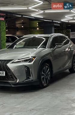 Внедорожник / Кроссовер Lexus UX 2020 в 