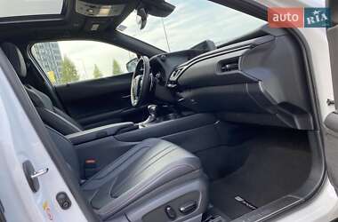 Внедорожник / Кроссовер Lexus UX 2018 в 