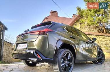 Внедорожник / Кроссовер Lexus UX 2023 в 